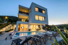Villa Kapetanova Lanterna luxury apartment Barka with heated pool